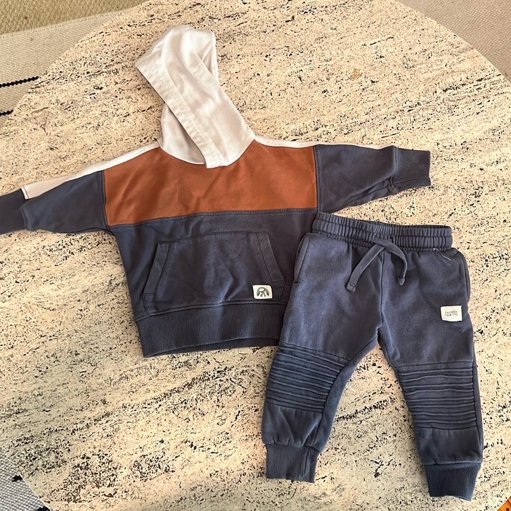 Cotton On Kids Sweatsuit - 2 piece - 2T